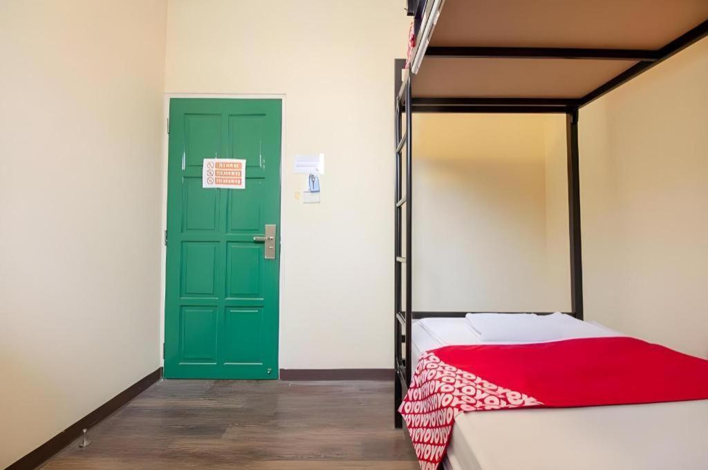Art Hotel Sanamchai Бангкок Экстерьер фото