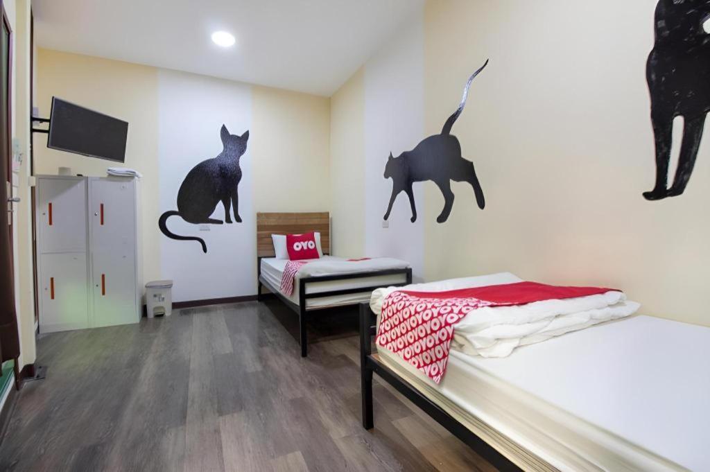 Art Hotel Sanamchai Бангкок Экстерьер фото