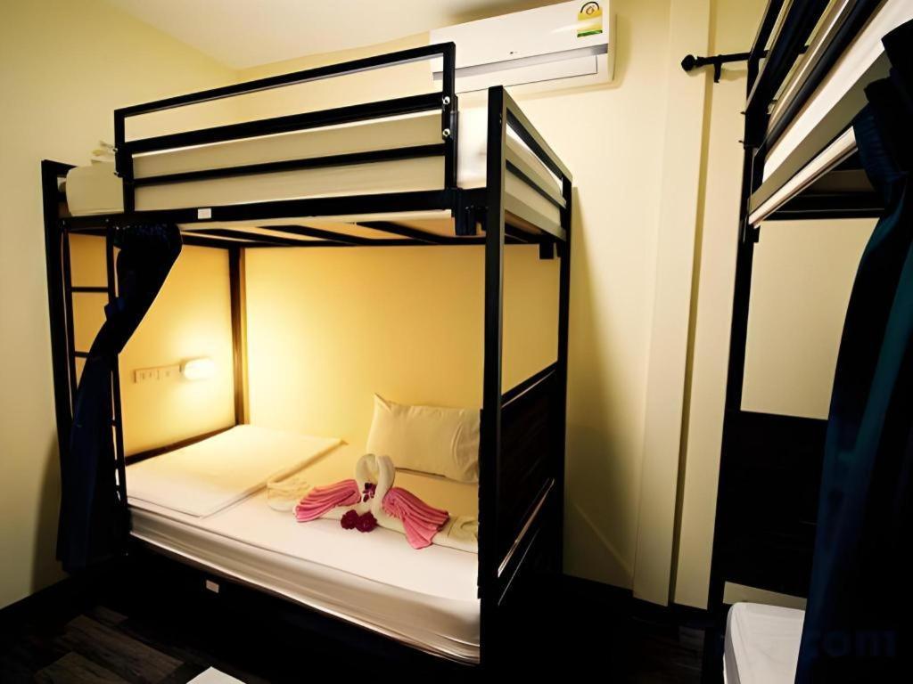 Art Hotel Sanamchai Бангкок Экстерьер фото